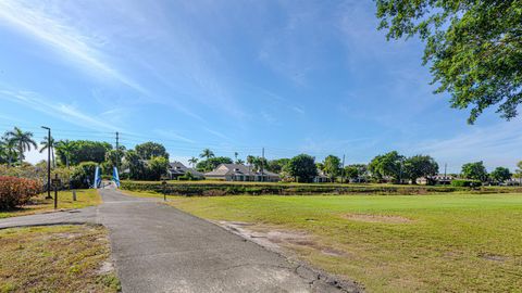 A home in Lake Worth