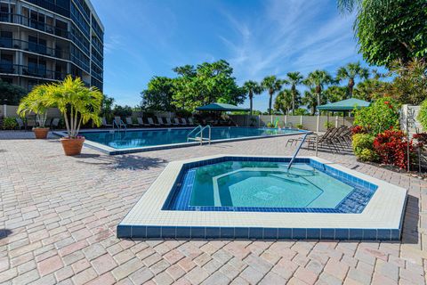 A home in Lake Worth