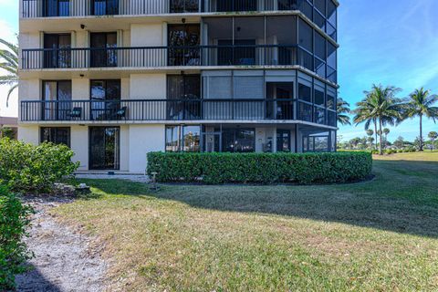 A home in Lake Worth