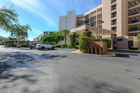 A home in Lake Worth