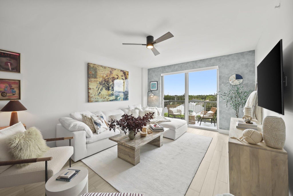 Photo of 236 SE 5th Avenue #306, Delray Beach, FL 33483 (MLS # B26081562)