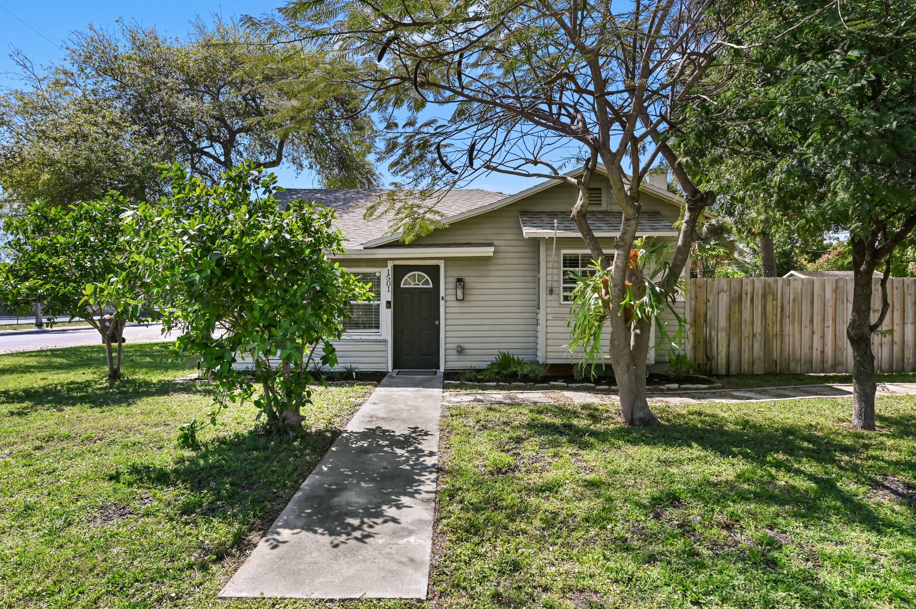 LAKE WORTH HEIGHTS - Residential