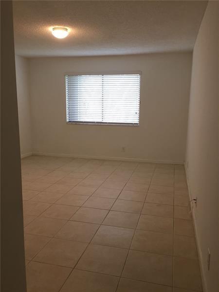 RACQUET CLUB - Residential