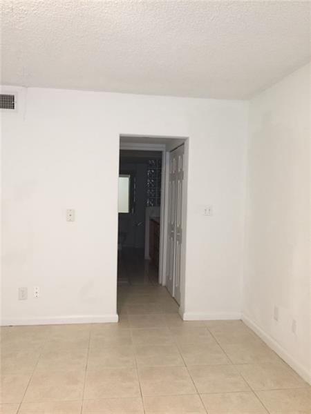 RACQUET CLUB - Residential