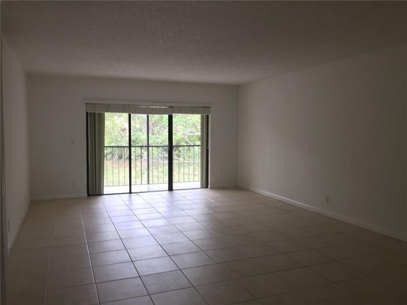 RACQUET CLUB - Residential
