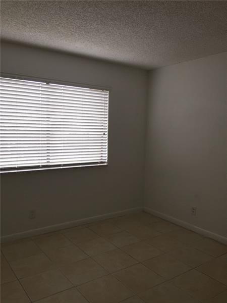 RACQUET CLUB - Residential