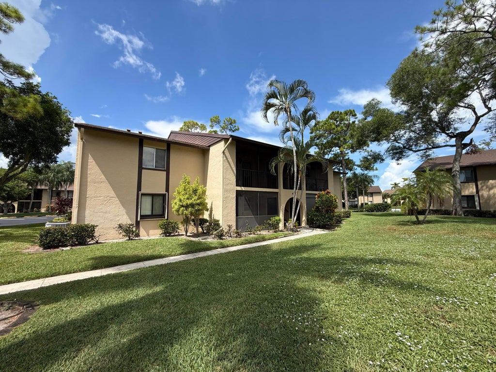Photo of 418 PINE GLEN Lane #C-2, Greenacres, FL 33463 (MLS # B26069774)