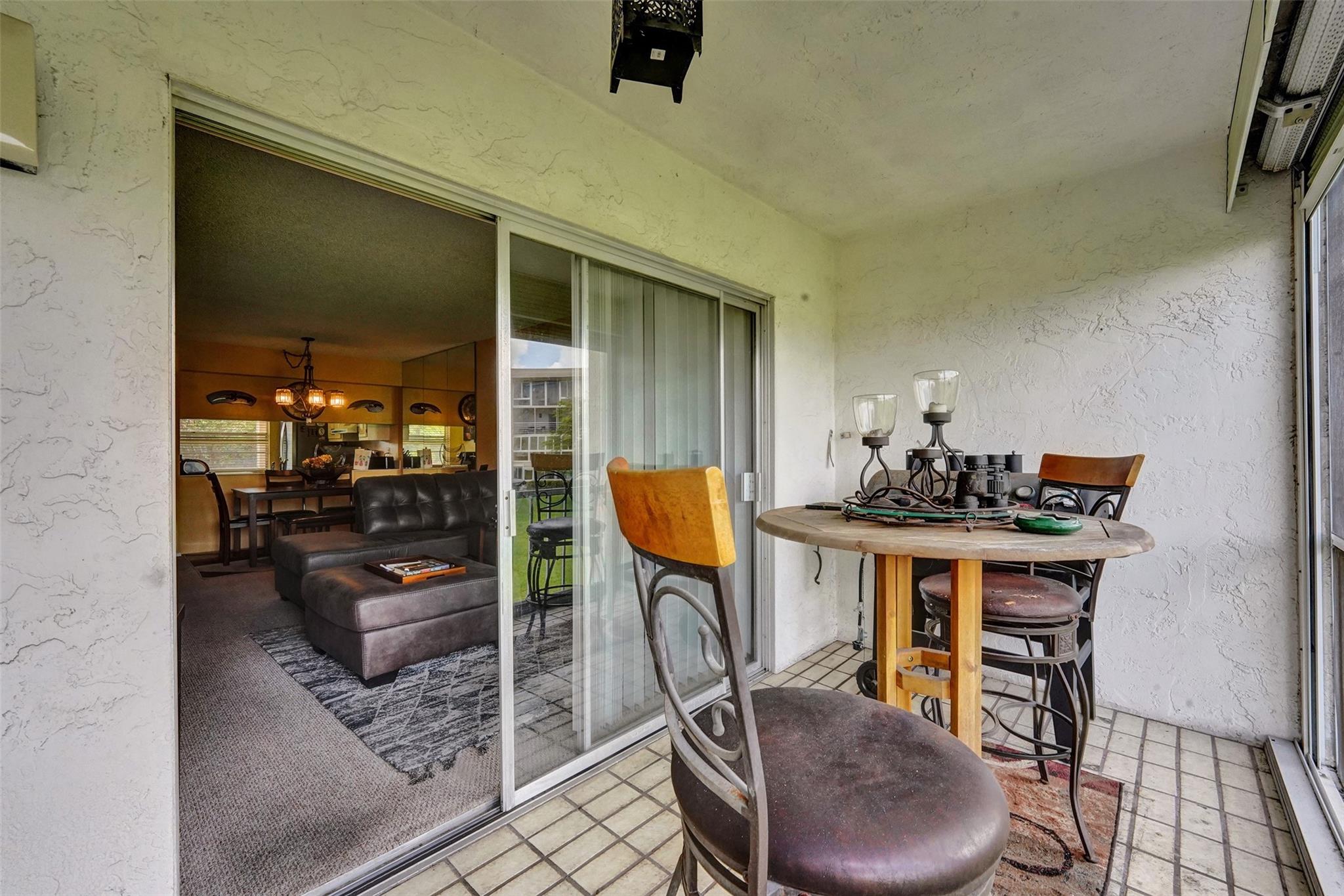 Martinique F 2 - Residential