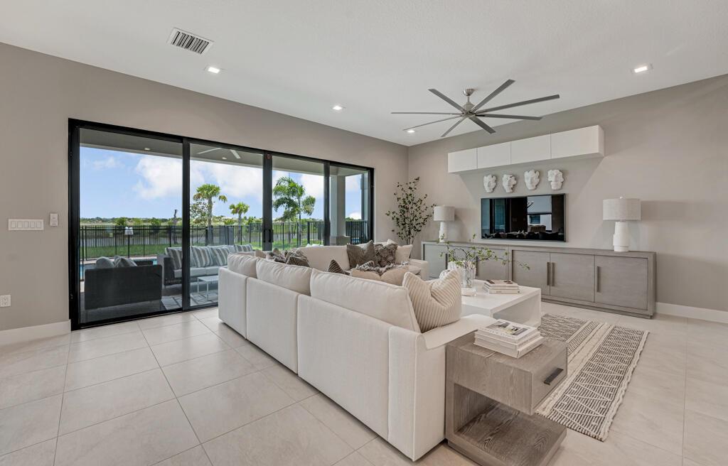 13147 Feathering Way
