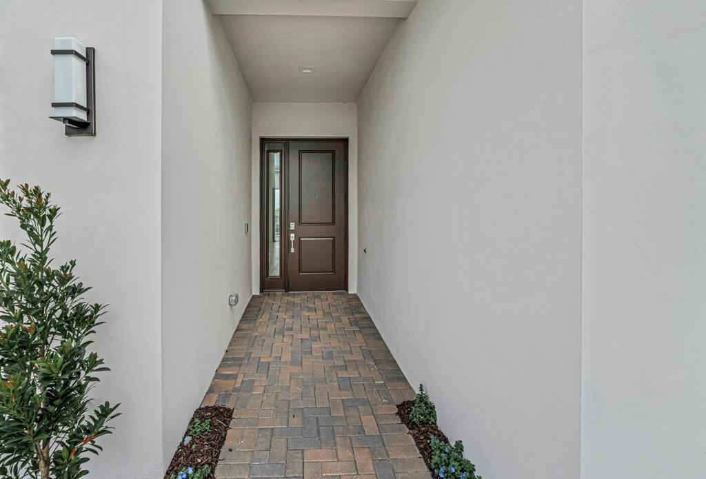 13147 Feathering Way