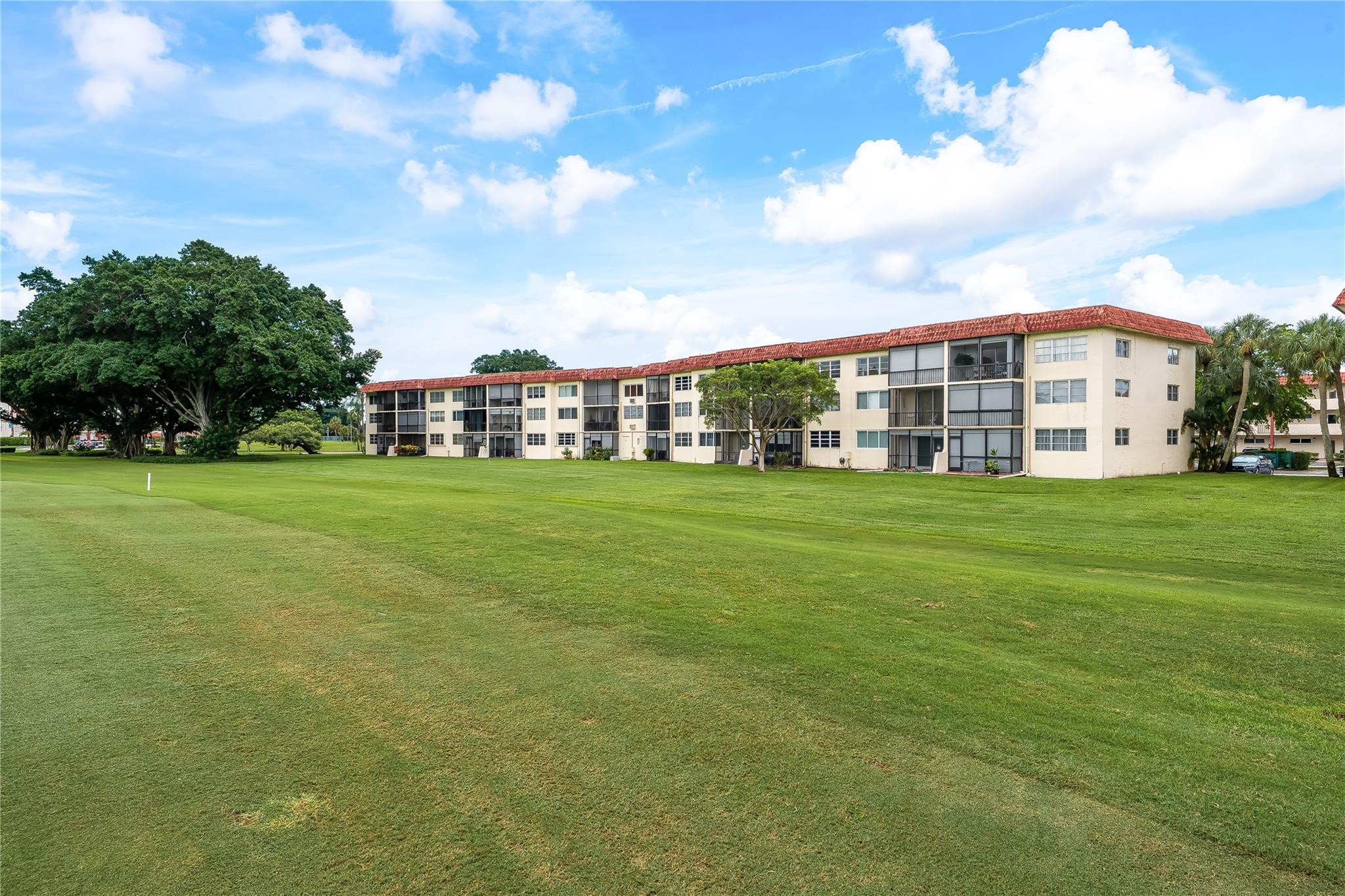 Hollybrook Golf & Tennis - Residential