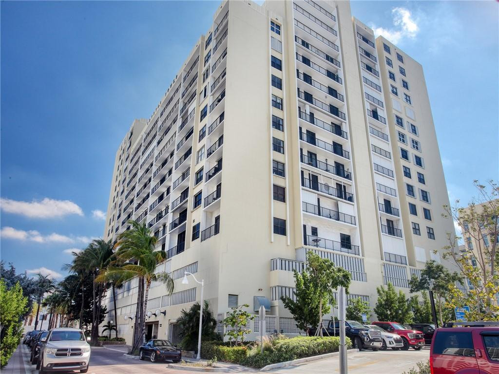 Crystal Towers - Residential