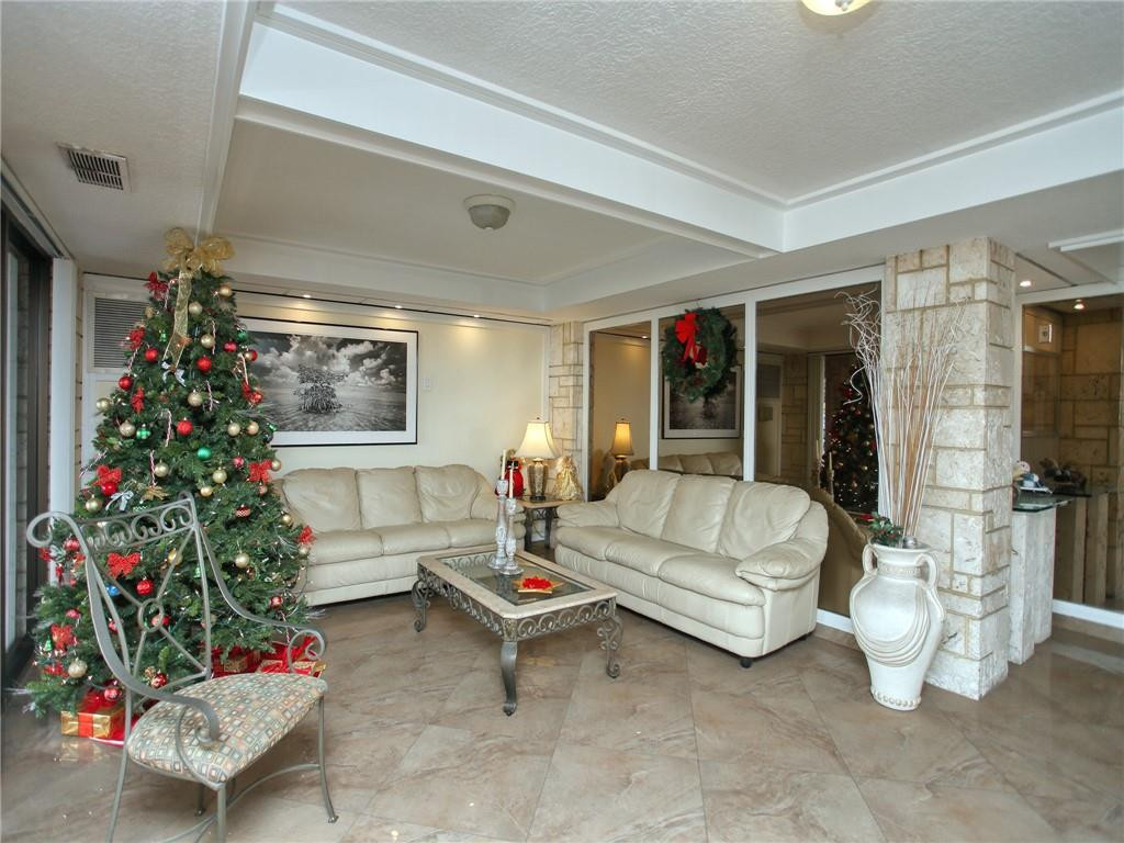 Crystal Towers - Residential