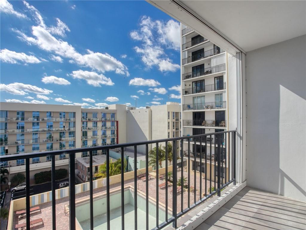 Crystal Towers - Residential