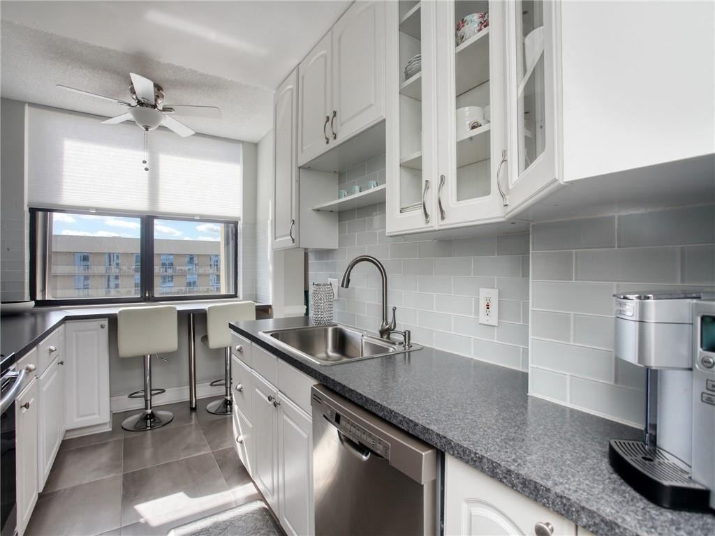 Crystal Towers - Residential