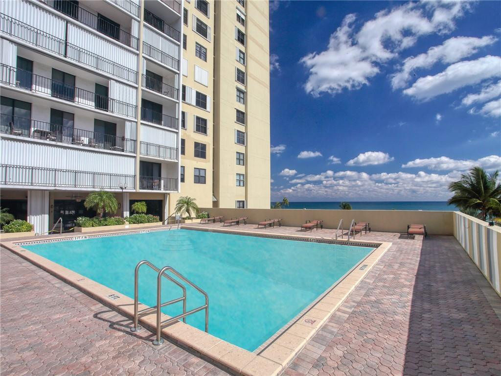 Crystal Towers - Residential