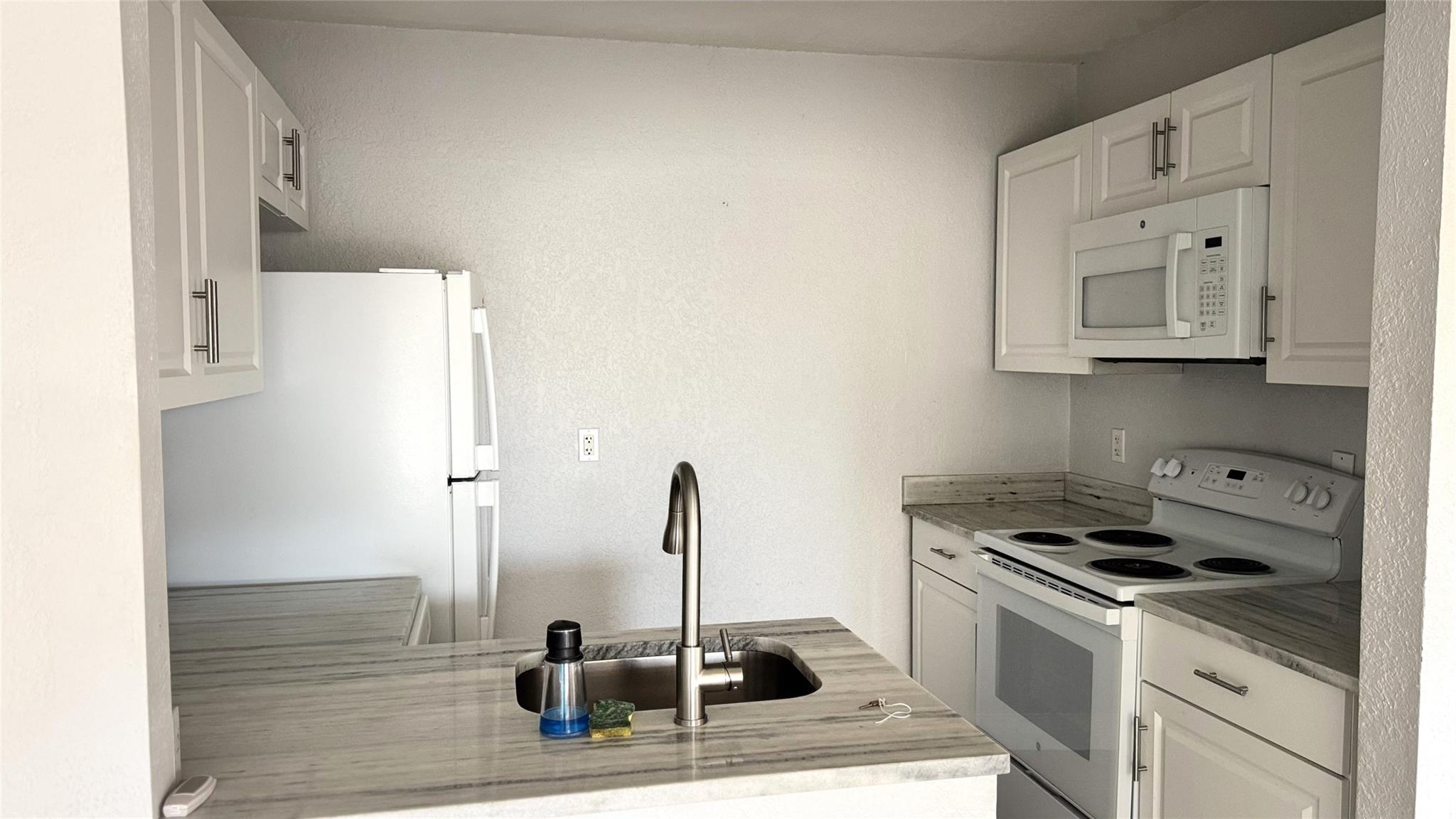 Coco Cay Condo - Residential Lease