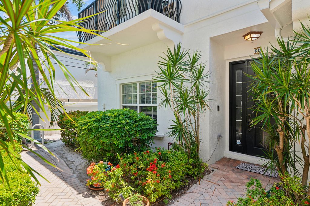 Photo of 295 NE 5th Avenue #30, Delray Beach, FL 33483 (MLS # R10985709)