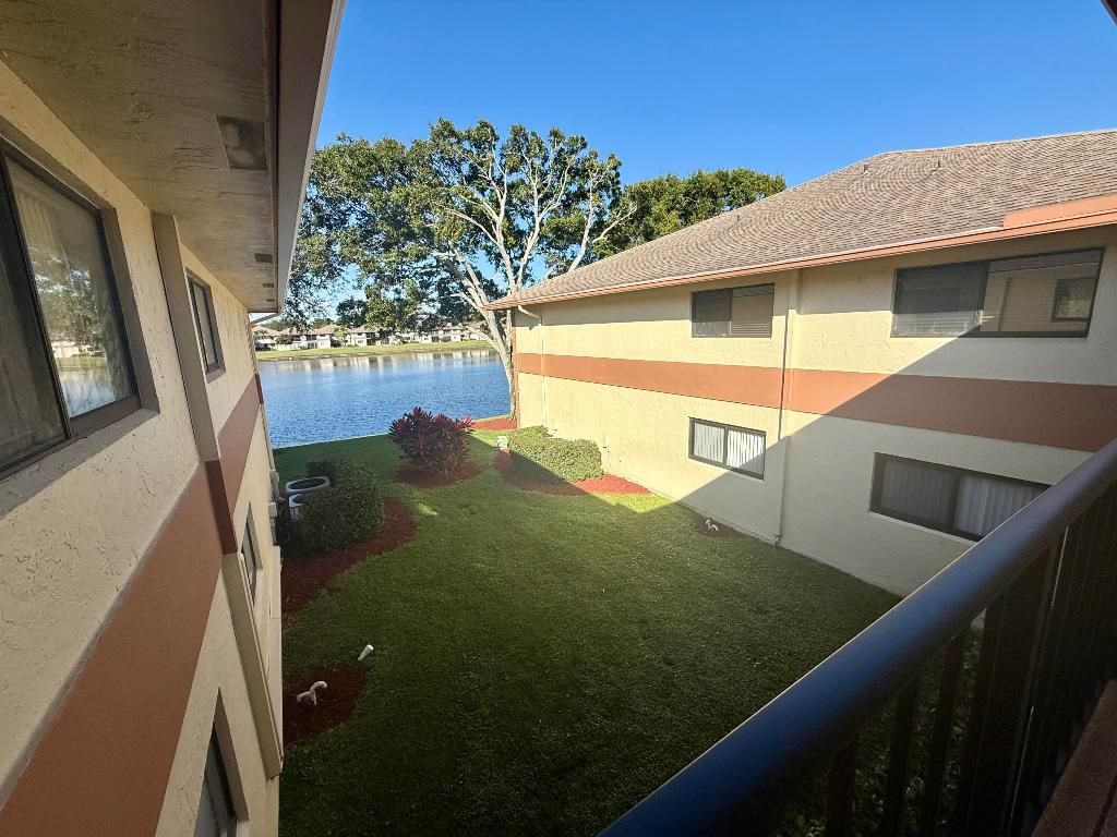 Photo of 15401 Pembridge Avenue #38, Delray Beach, FL 33484 (MLS # R11154295)