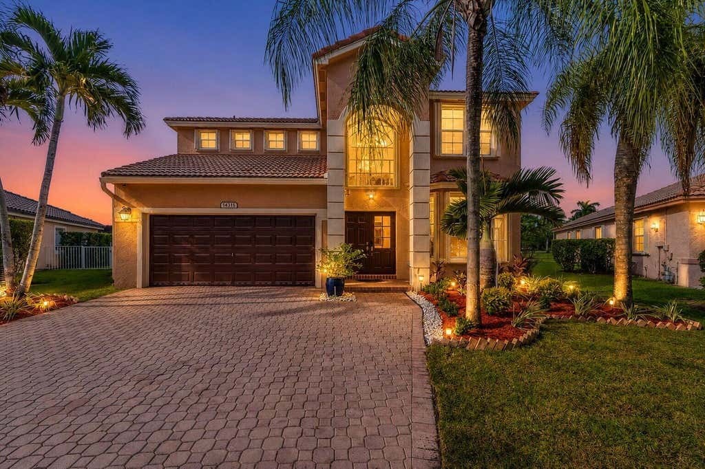 Photo of 14315 NW 16TH Court, Pembroke Pines, FL 33028 (MLS # B26059119)