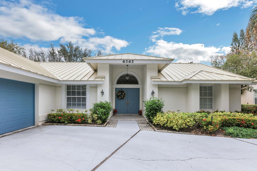 Photo of 6565 Winding Lake Drive, Jupiter, FL 33458 (MLS # R10947067)