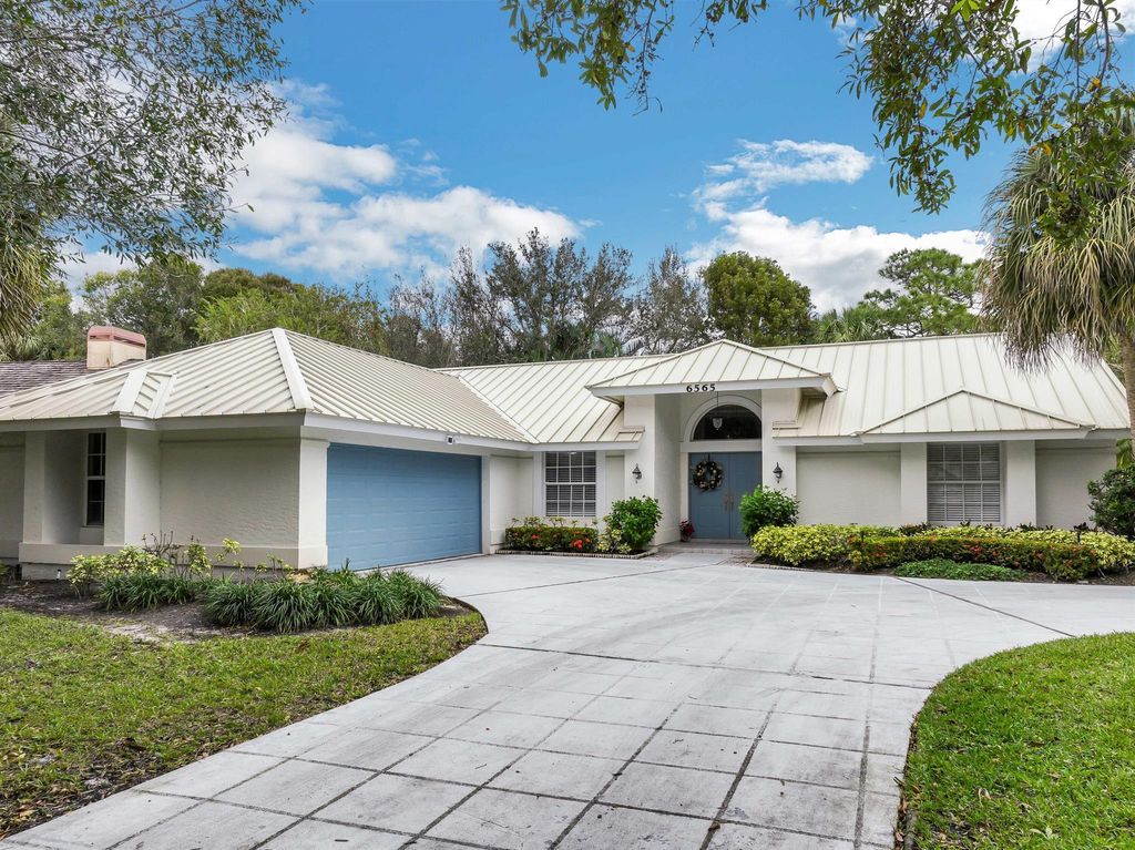 Photo of 6565 Winding Lake Drive, Jupiter, FL 33458 (MLS # R10947067)