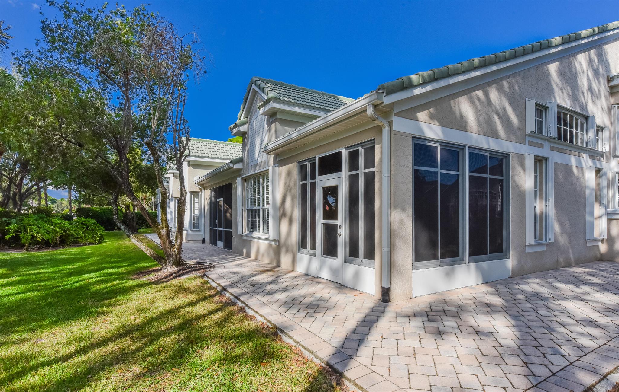 HARBOUR ISLES AT LAKE CHA - Residential