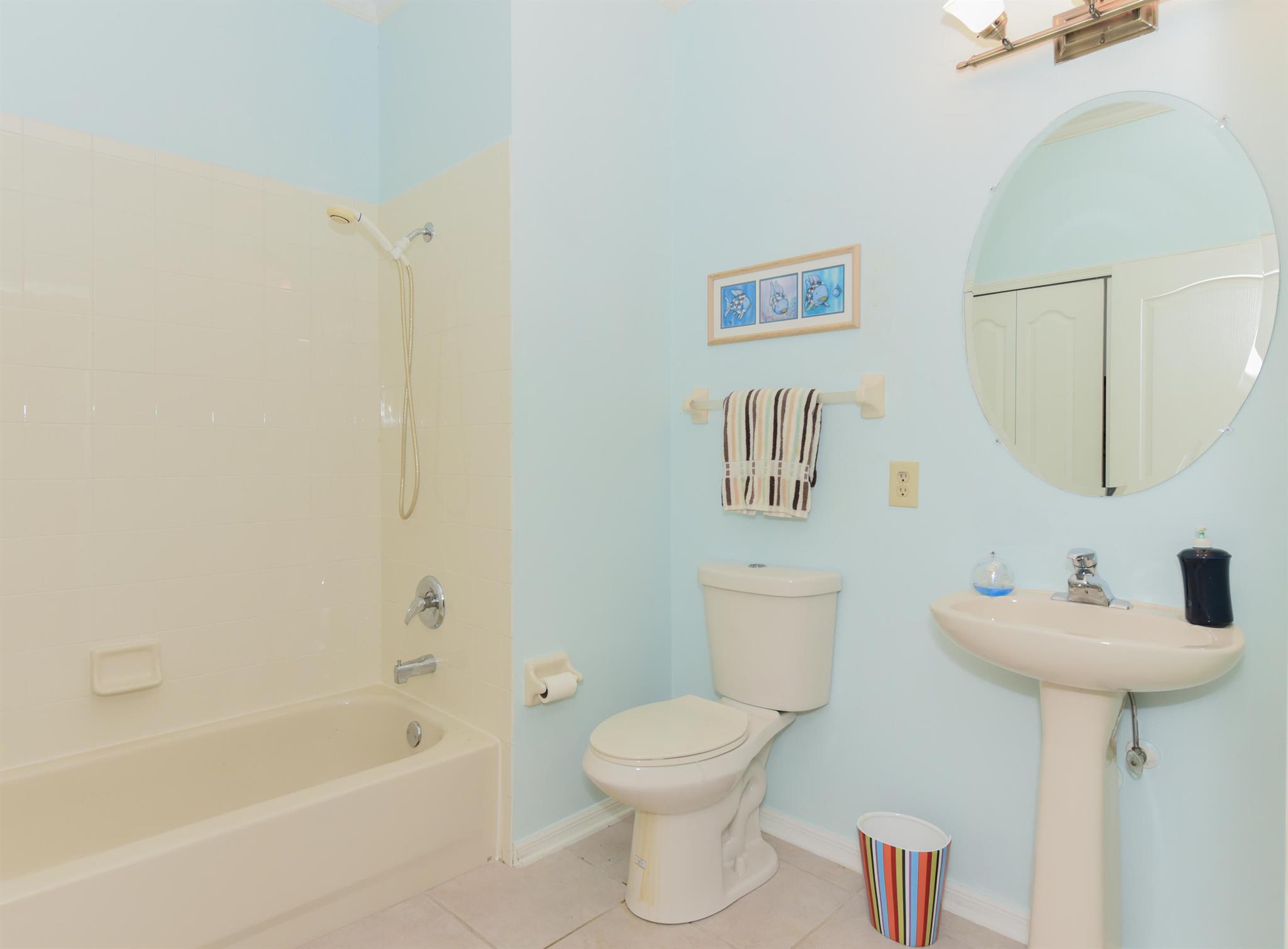 HARBOUR ISLES AT LAKE CHA - Residential