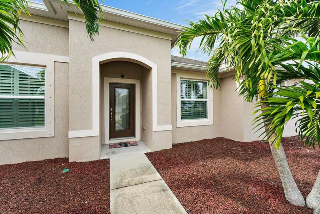 Photo of 4238 SW Oblique Street, Port Saint Lucie, FL 34953 (MLS # R10945826)