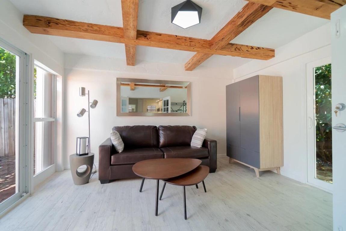 FLAMINGO PARK - Residential