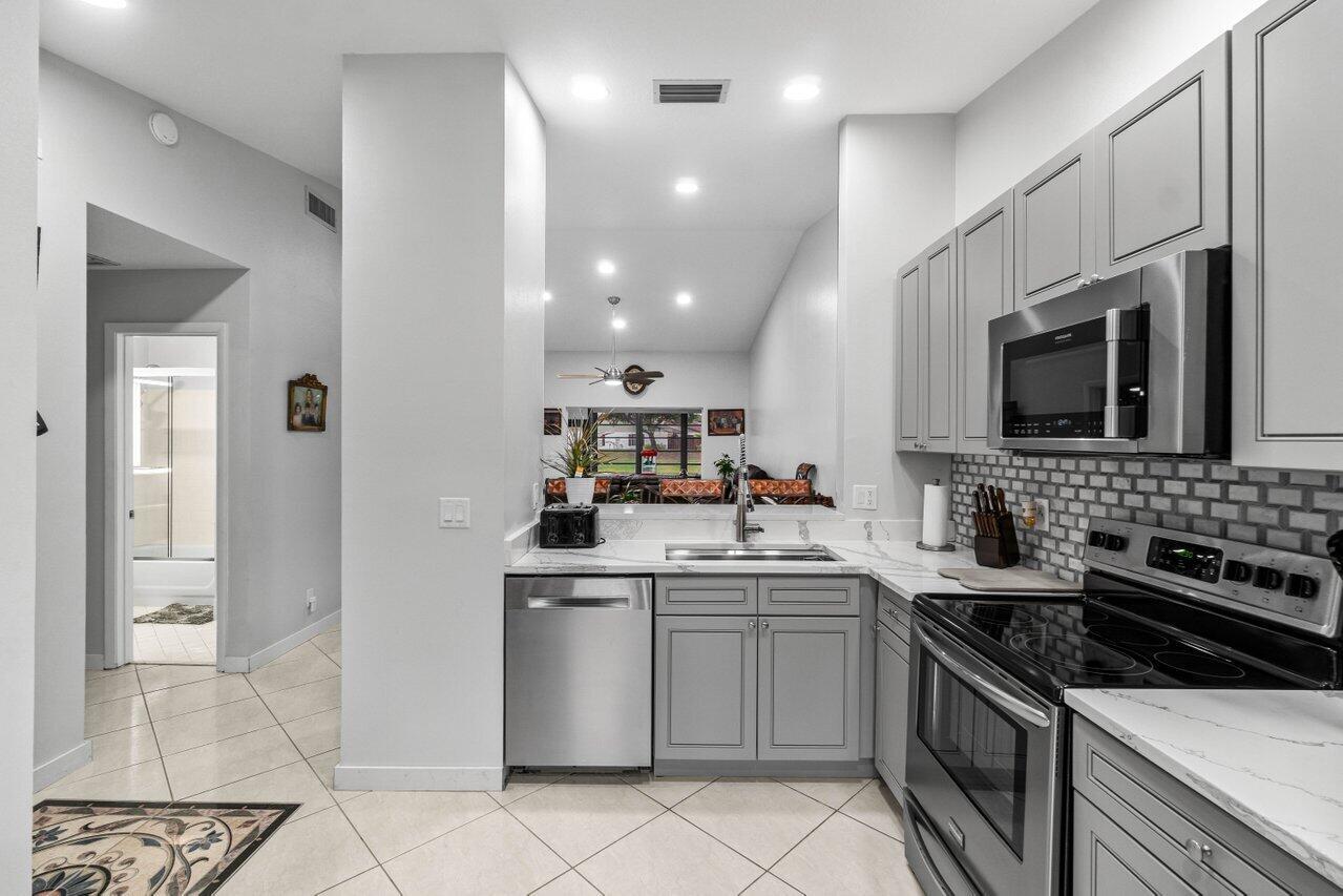 OAKWOOD II - Residential