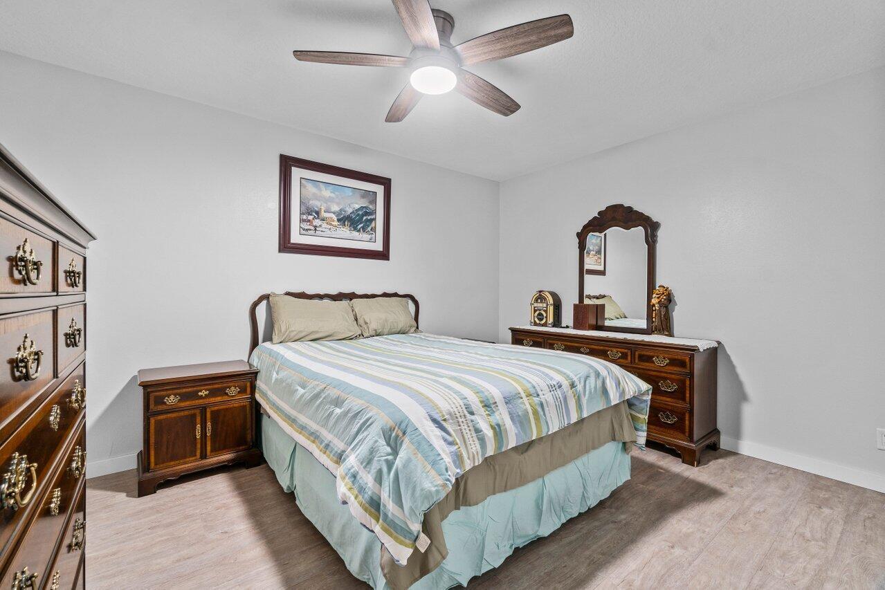 OAKWOOD II - Residential