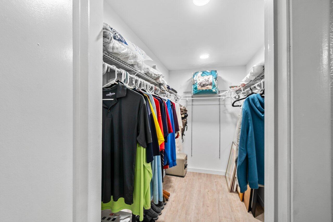 OAKWOOD II - Residential