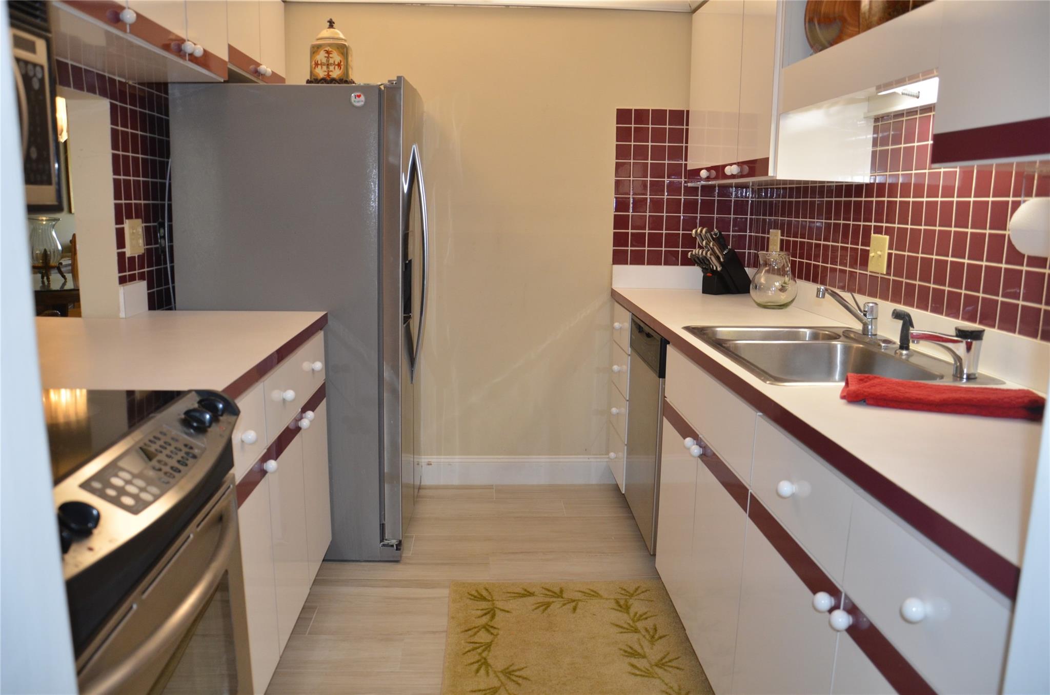 Bay Colony Club Condo - Residential