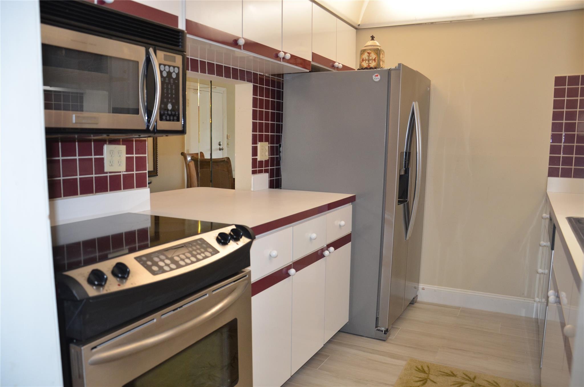 Bay Colony Club Condo - Residential