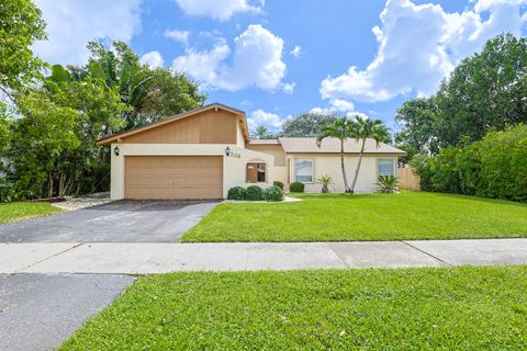 A home in Deerfield Beach