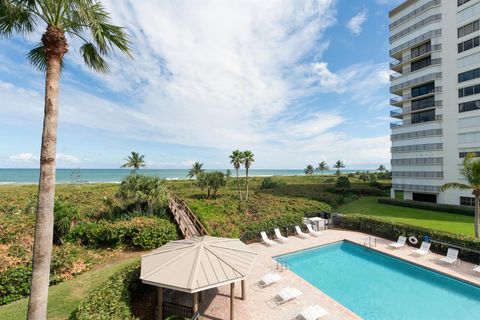 A home in Hutchinson Island