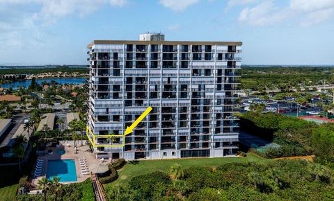 A home in Hutchinson Island