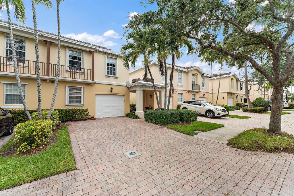 Photo of 435 Capistrano Drive, Palm Beach Gardens, FL 33410 (MLS # R10896566)