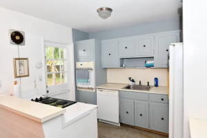 BOULEVARD ESTATES AMEN - Residential Lease