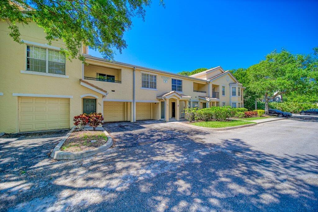 The Belmont II at St. Luc - Residential