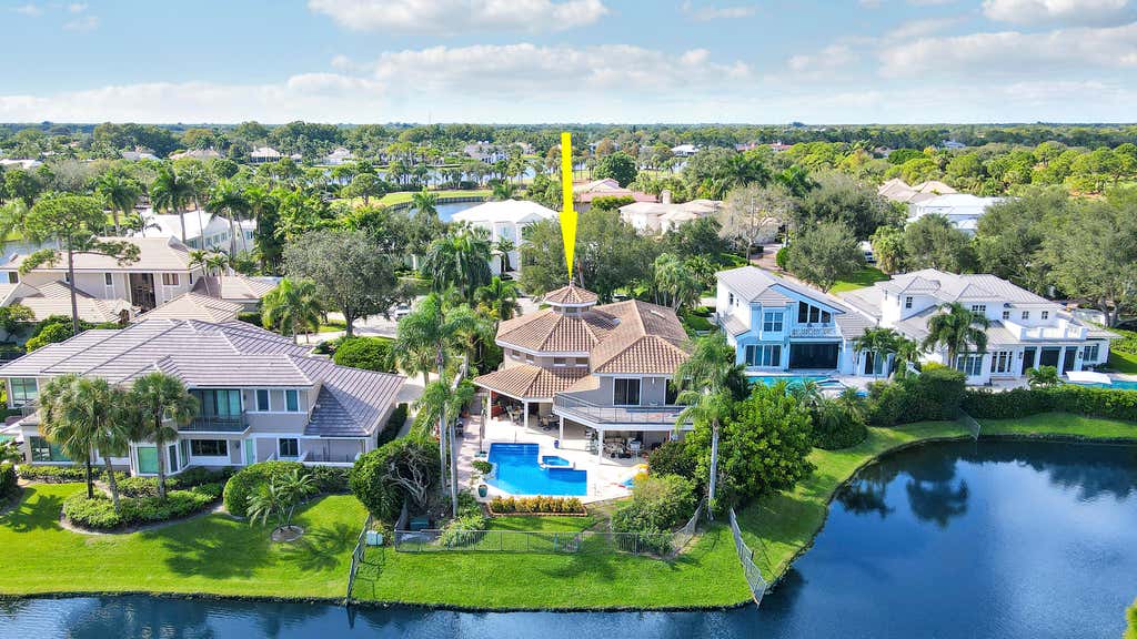 Photo of 204 CHINOOK Lane, Jupiter, FL 33458 (MLS # B26061593)