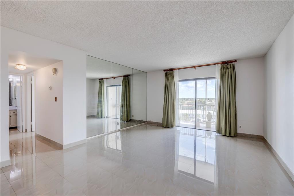 BRIARWOOD CLUB CONDO - Residential