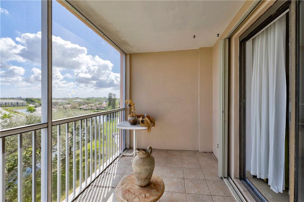 BRIARWOOD CLUB CONDO - Residential