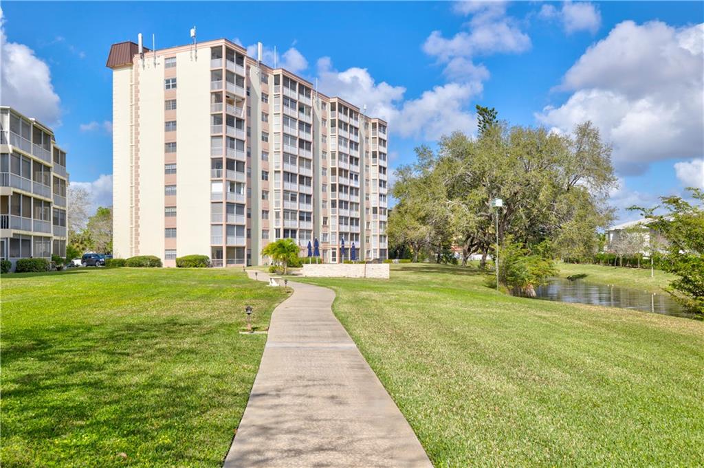 BRIARWOOD CLUB CONDO - Residential