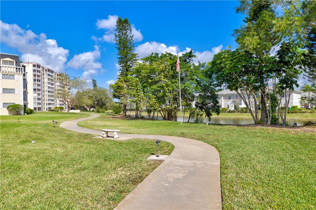 BRIARWOOD CLUB CONDO - Residential