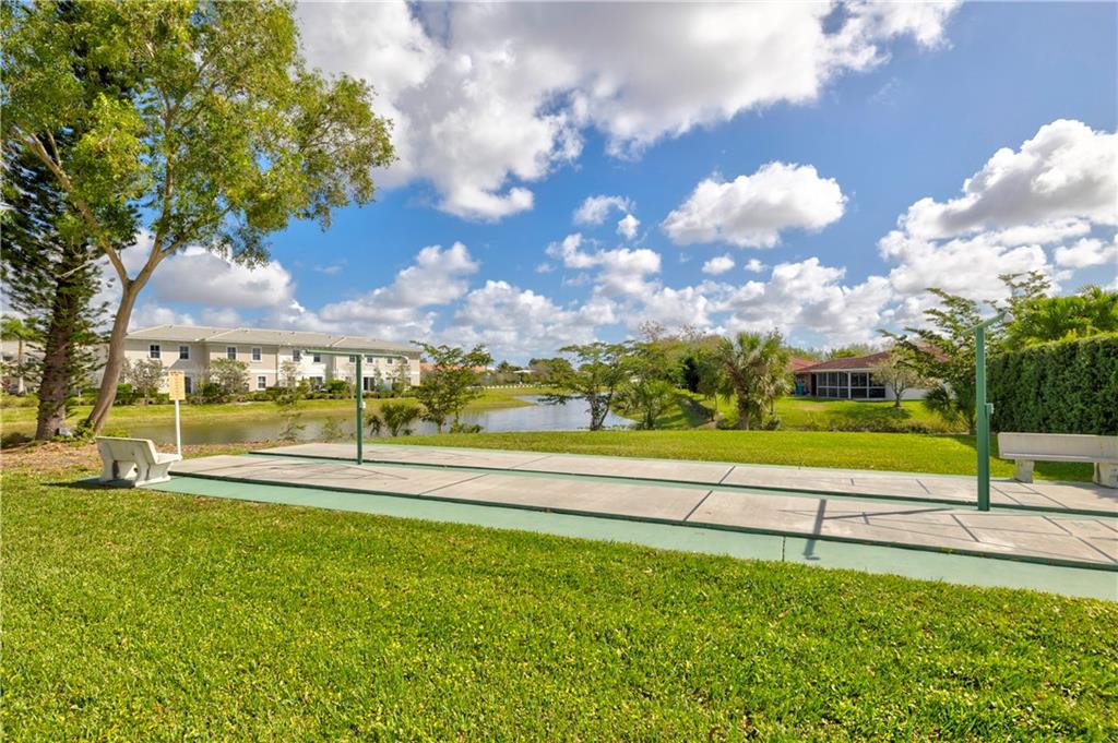BRIARWOOD CLUB CONDO - Residential
