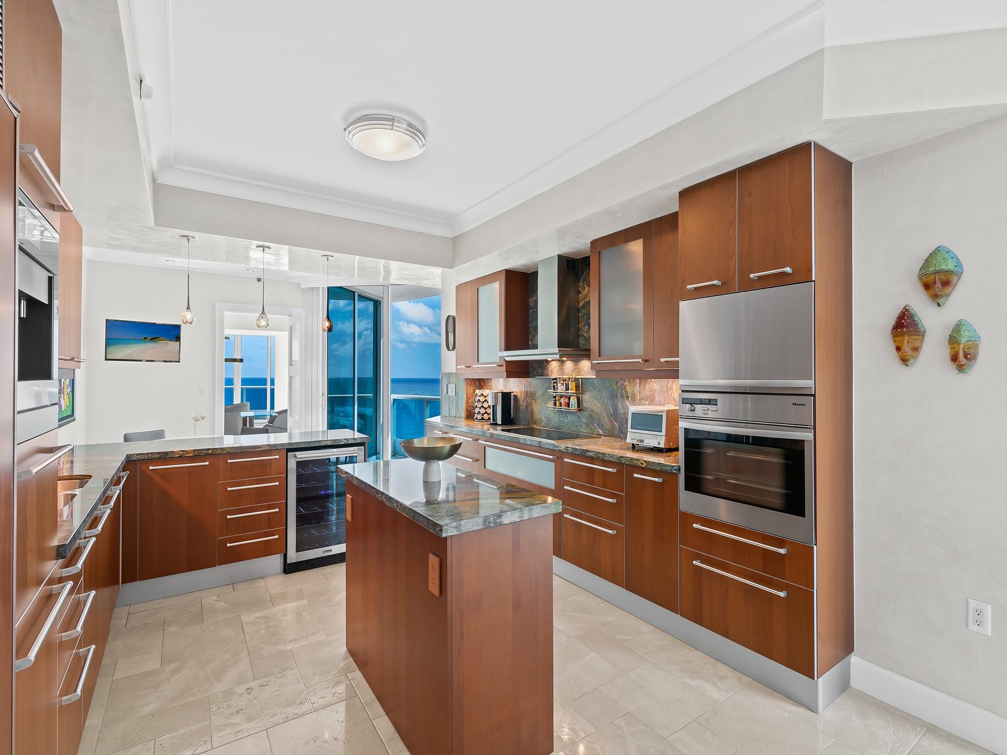 AQUAZUL CONDO - Residential