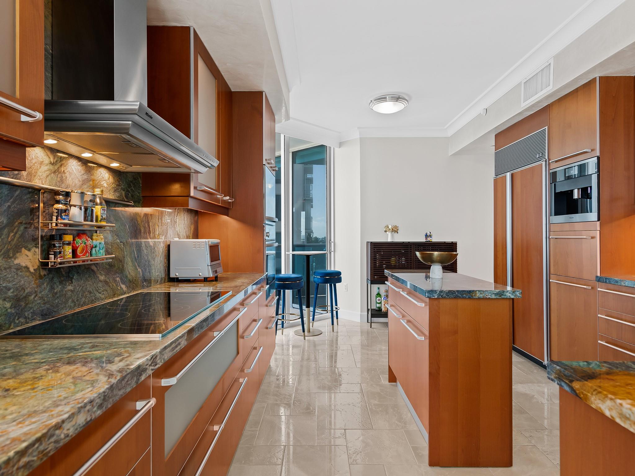 AQUAZUL CONDO - Residential