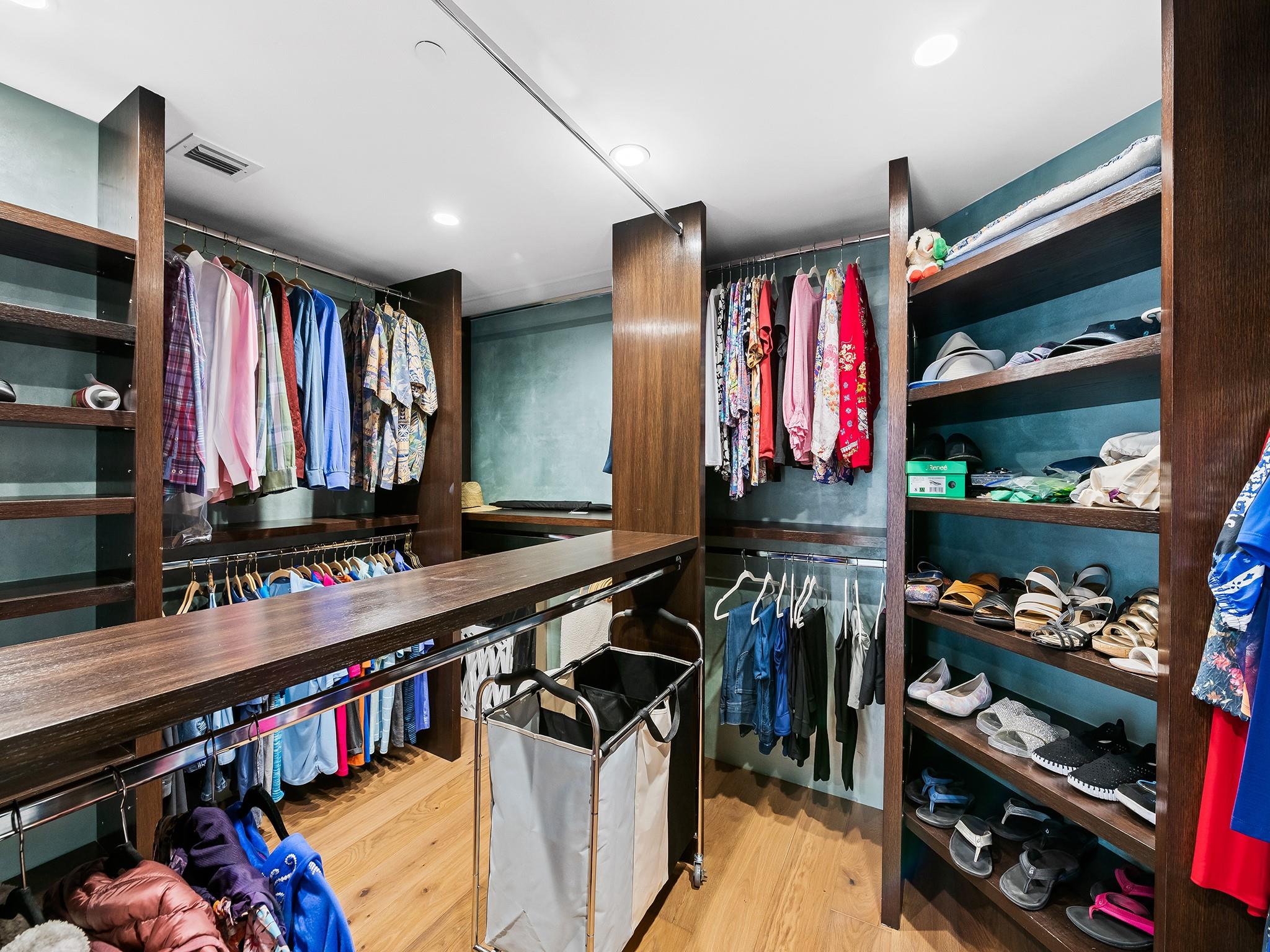 AQUAZUL CONDO - Residential